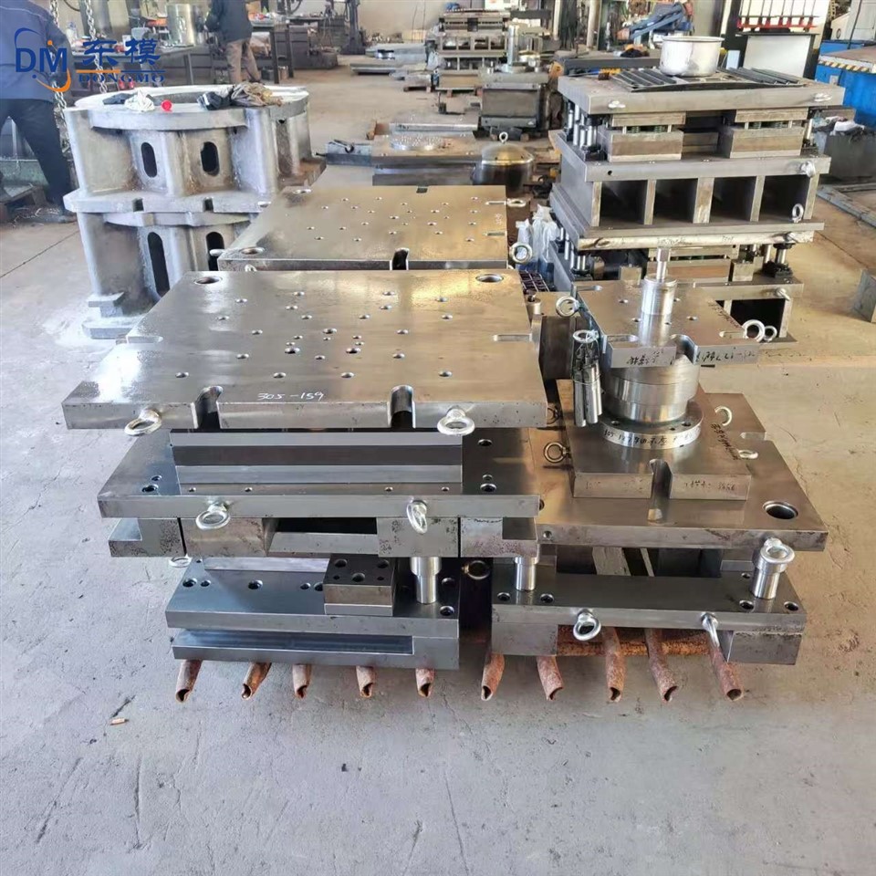 Moule d'estampage de tôle personnalisé par le fabricant