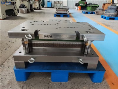 Fabricant de matrices d'emboutissage en métal personnalisable en acier inoxydable